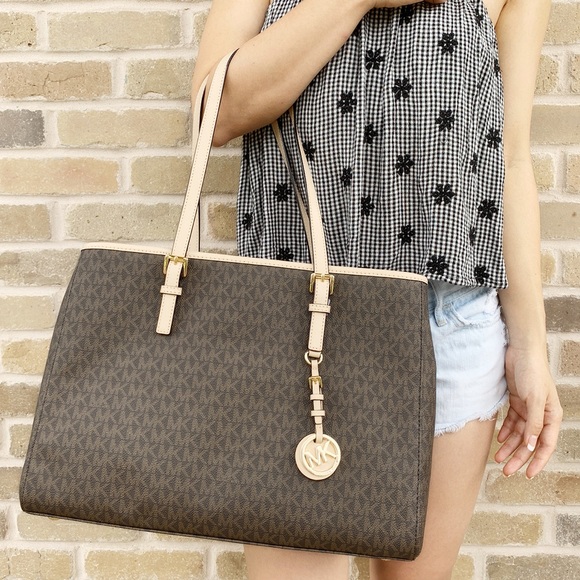 Gaby’sBags👜💕-NWT Michael Kors Travel Large Tote - Picture 3 of 8